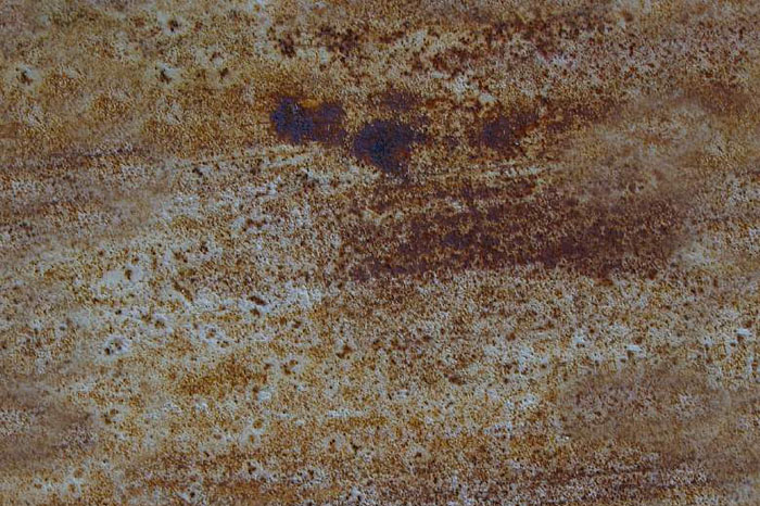 自然石材泛起锈斑如那里置?