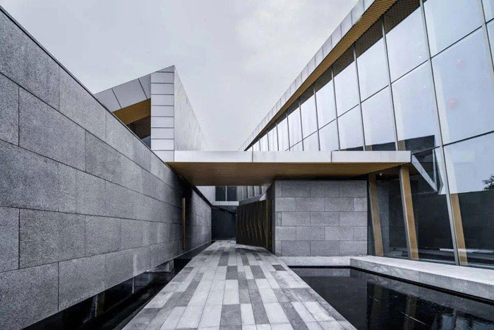 ʯ��Ļǽ����������ĥ����?